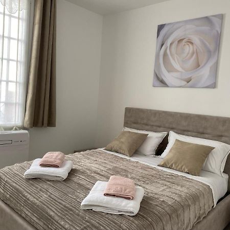 Hello 2 Pieces “Renove Et Climatise “ Vieil Antibes Apartment Exterior photo